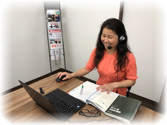 オンラン指導中の講師